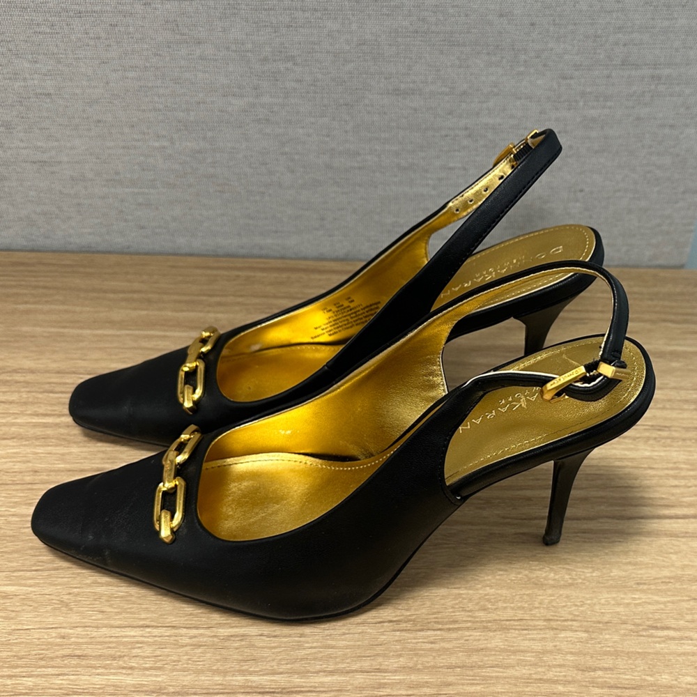 Donna Karan EUC Black Leather Pointed Slingback Heels with Gold Chain